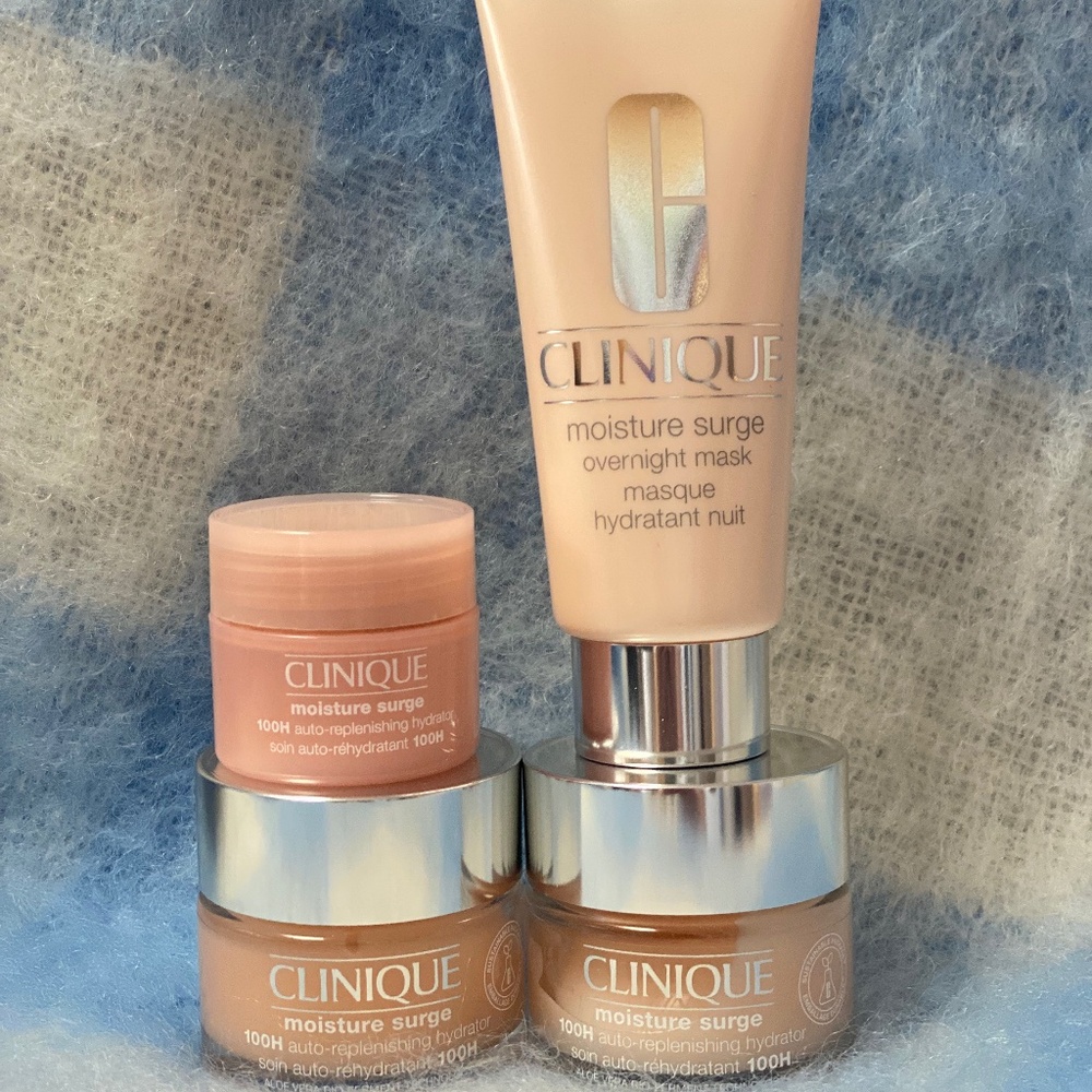 2x Clinique Moisture Surge + Travel size, Moisture Surge Overnight Mask + Bag
